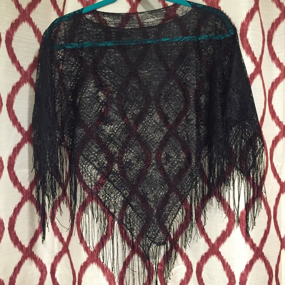 [HOT] Crochet Lace Poncho ✨